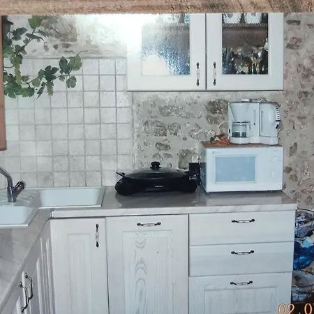 Stone Retreat In Old Town Apartament