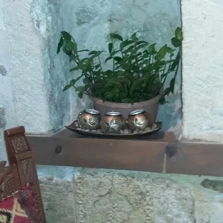 Stone Retreat In Old Town Apartament *