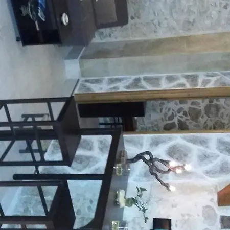 Stone Retreat In Old Town * Resmo
