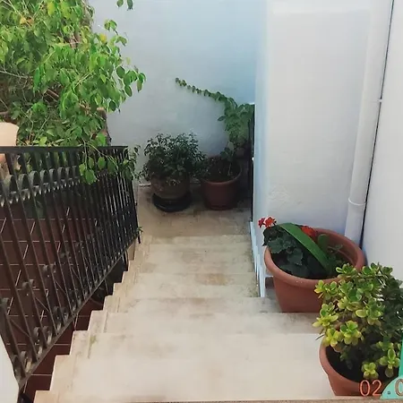 Stone Retreat In Old Town Rethymno