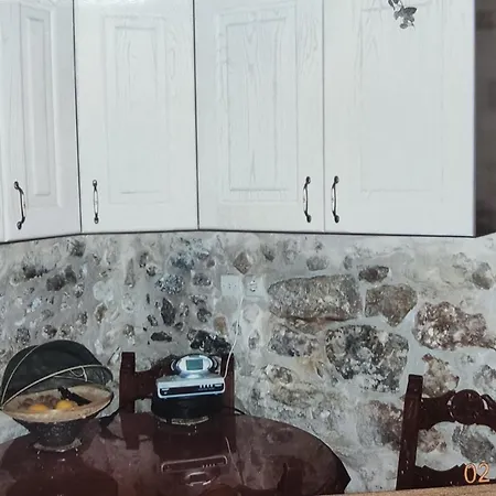 Stone Retreat In Old Town *