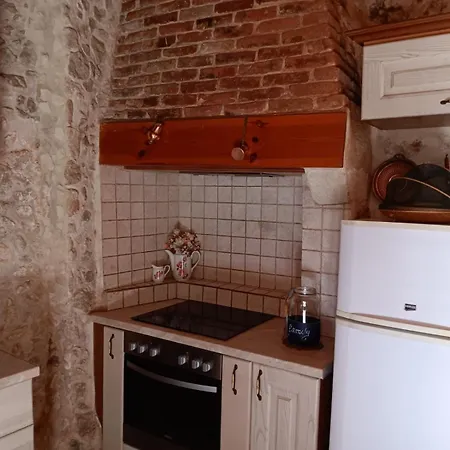 Stone Retreat In Old Town