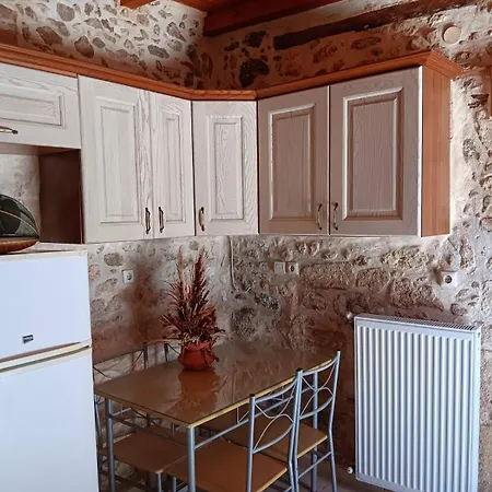 Stone Retreat In Old Town Daire